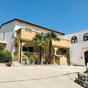  Apartman Anna Iii